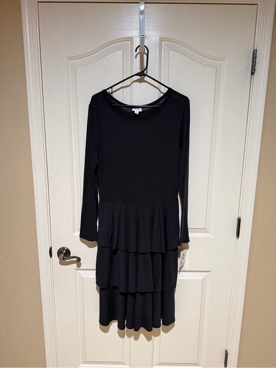 LuLaRoe Dresses & Skirts - LuLaRoe Georgia Black Long Sleeve Tiered Peplum Dress
